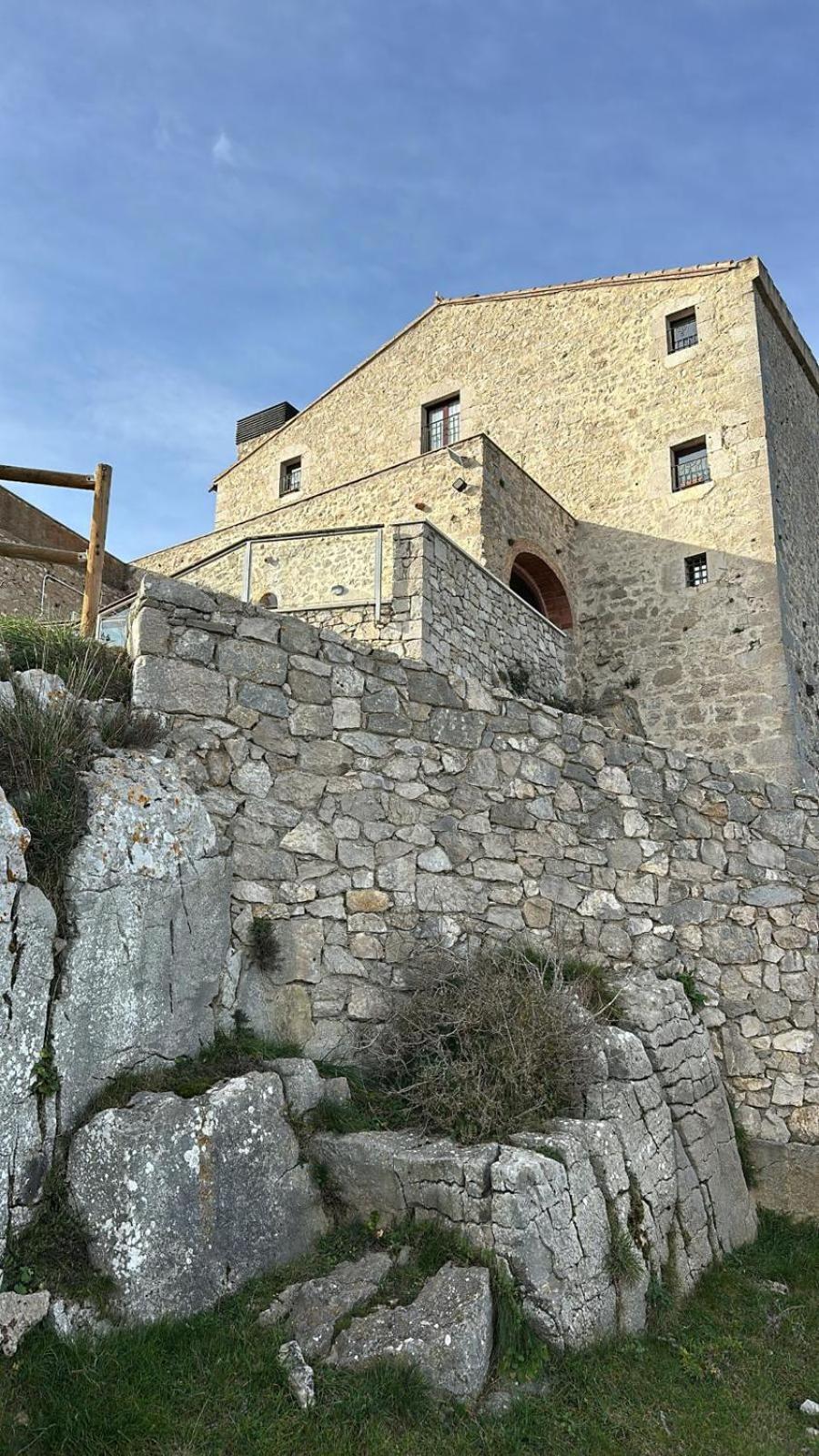 Santuari Mare De Deu Del Mont Restaurant-Hostatgeria Hotel Beuda Екстериор снимка
