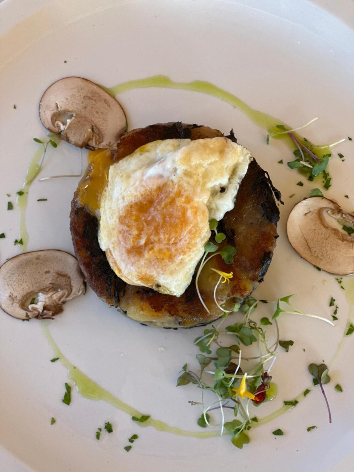 Santuari Mare De Deu Del Mont Restaurant-Hostatgeria Hotel Beuda Екстериор снимка
