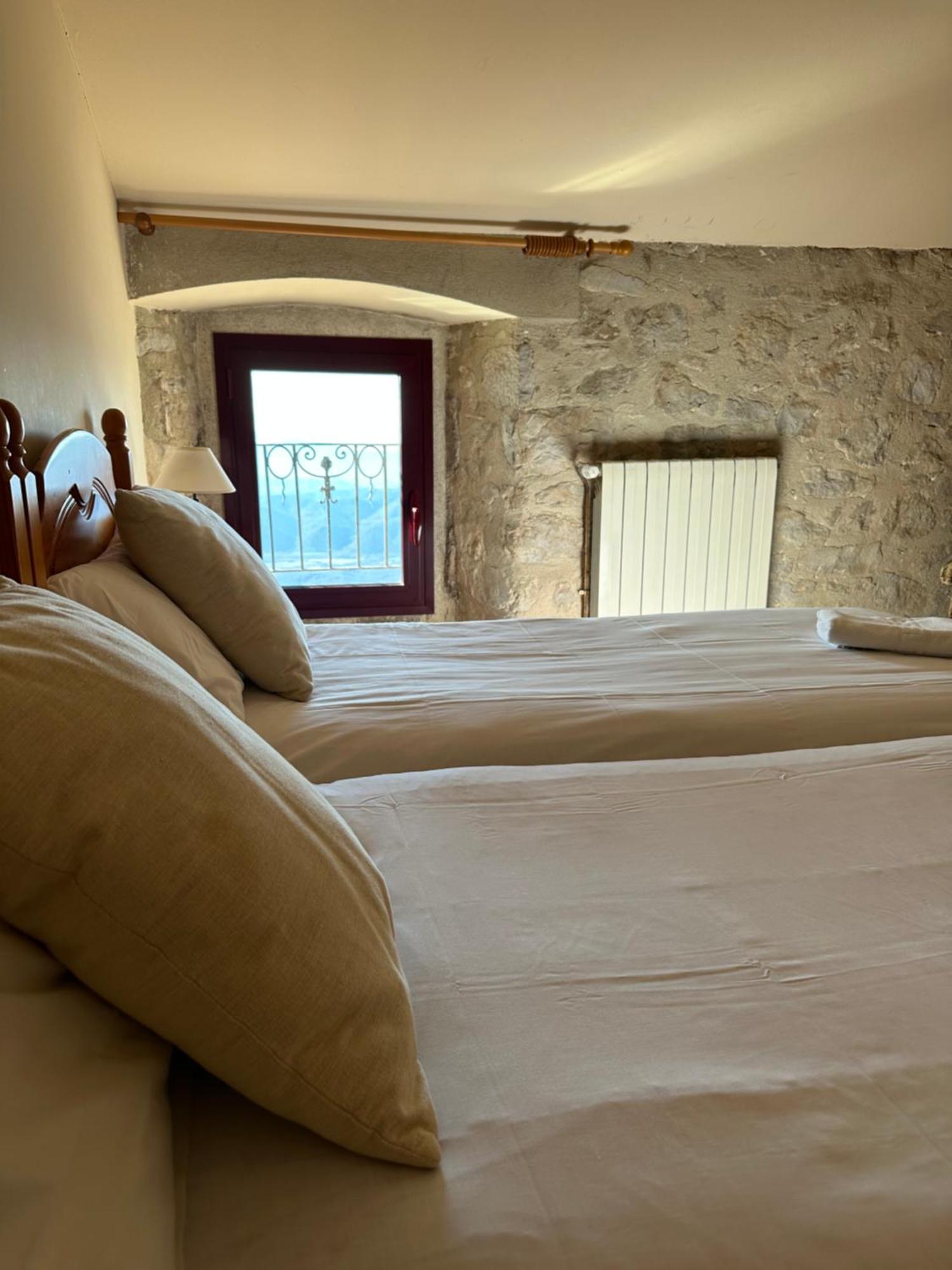 Santuari Mare De Deu Del Mont Restaurant-Hostatgeria Hotel Beuda Екстериор снимка