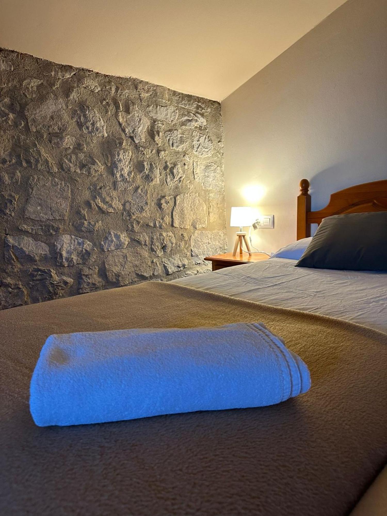 Santuari Mare De Deu Del Mont Restaurant-Hostatgeria Hotel Beuda Екстериор снимка