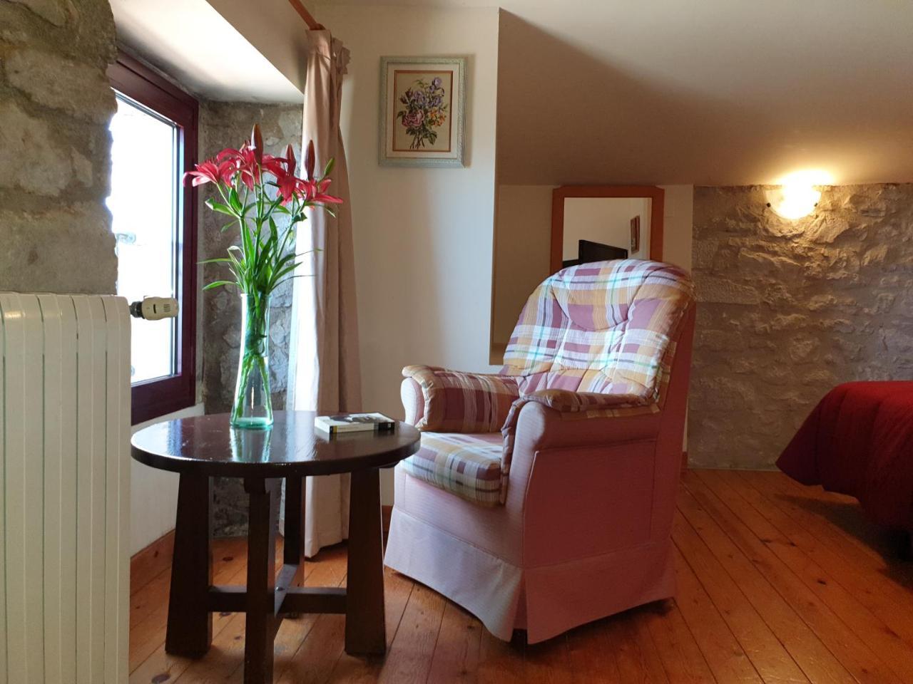 Santuari Mare De Deu Del Mont Restaurant-Hostatgeria Hotel Beuda Екстериор снимка